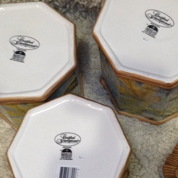 VINTAGE Discontinued Susan Winget 3 pc. Botanical Canister Set, Painted Buntings - Picture 4 of 7